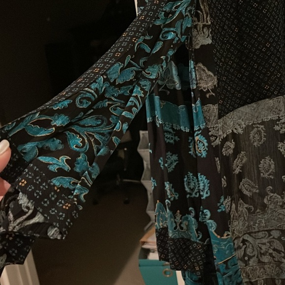 Carole Little - size 4 - Runs Big- long jacket - Picture 3 of 8